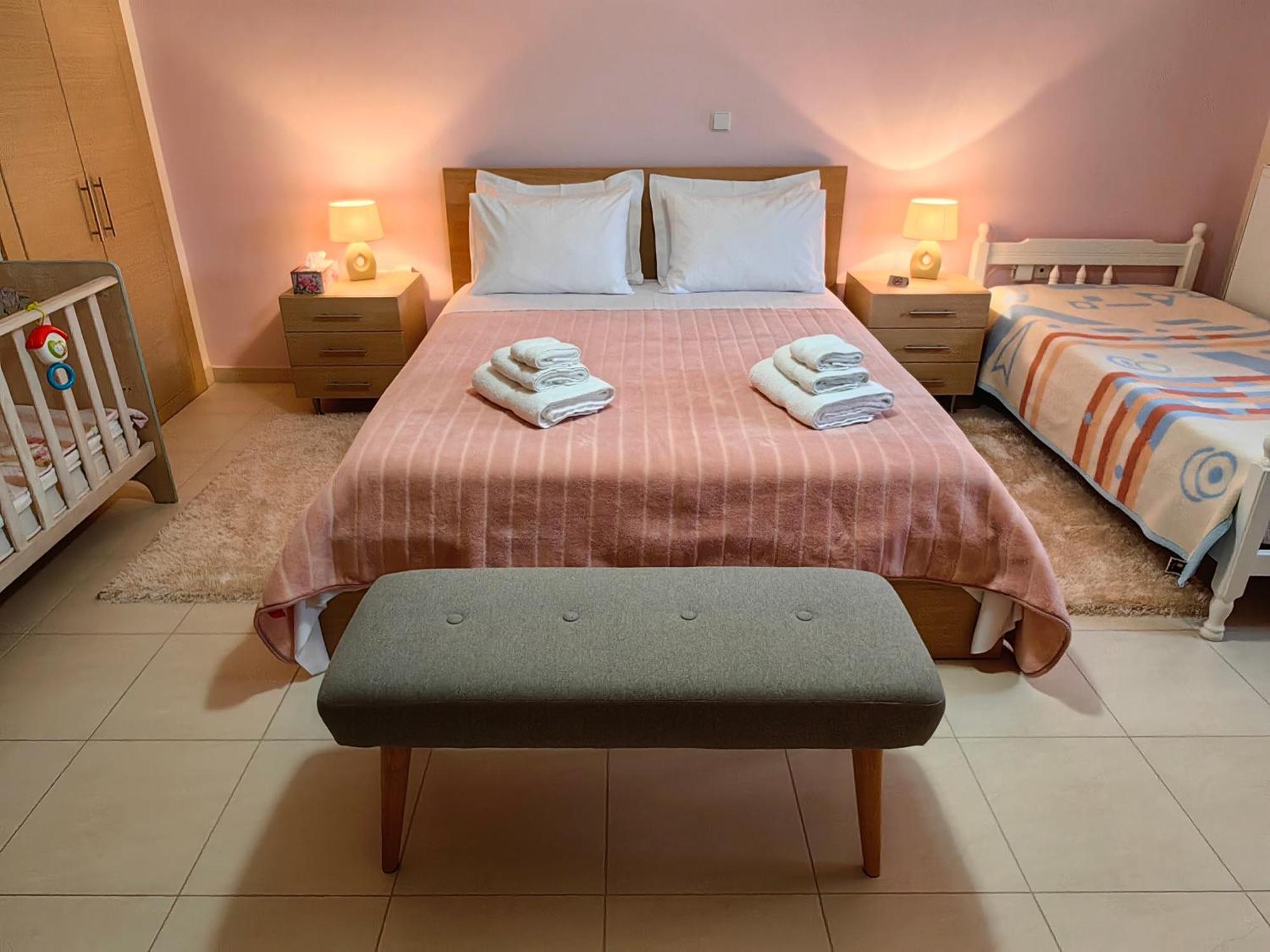 Eleni'S Holiday Home Каламата Екстериор снимка