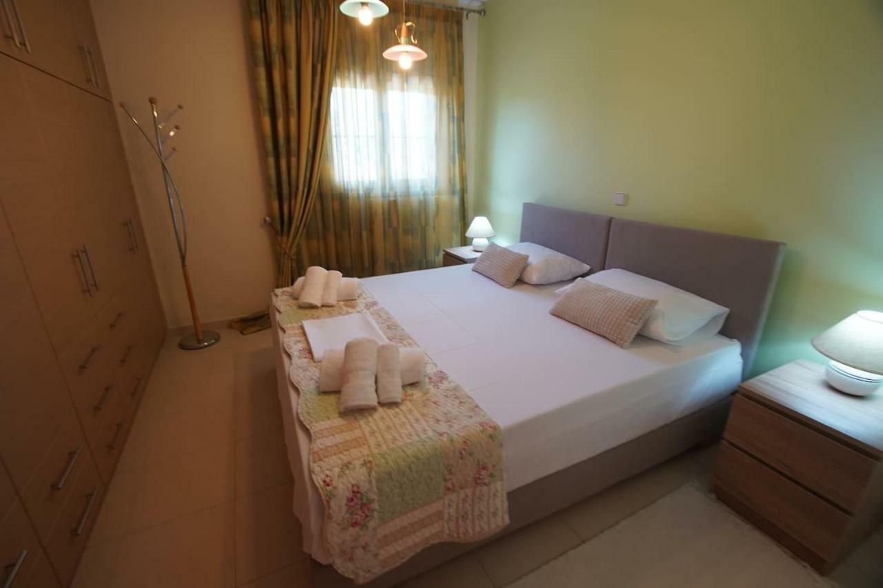Eleni'S Holiday Home Каламата Екстериор снимка